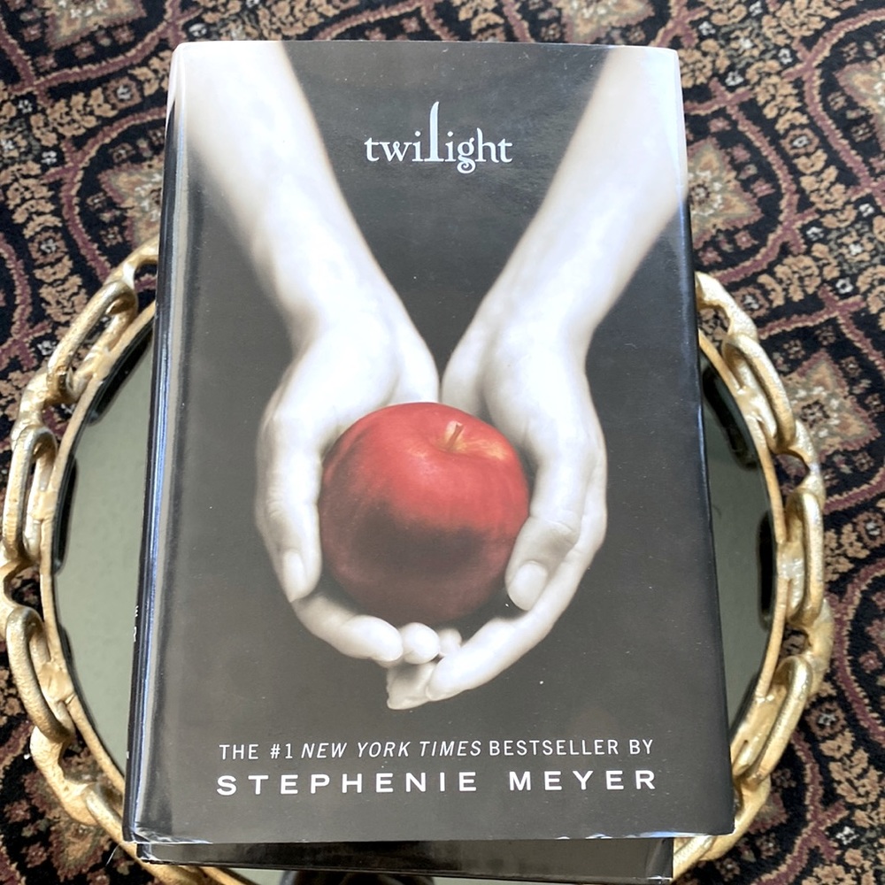 Twilight book series 1-4